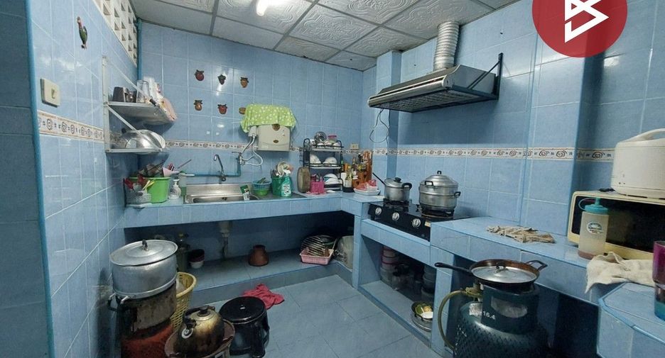 For sale 5 bedrooms townhouse in Thung Khru, Bangkok