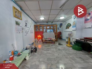 Reihenhaus zum Kauf mit 5 Zimmer in Thung Khru, Bangkok