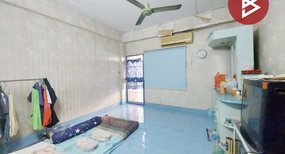 For sale 5 bedrooms townhouse in Thung Khru, Bangkok