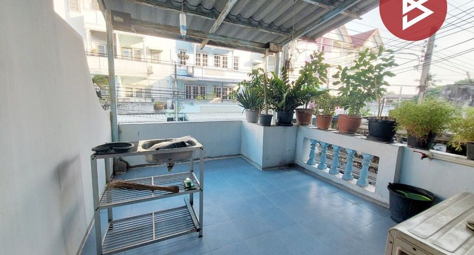 For sale 5 bedrooms townhouse in Thung Khru, Bangkok