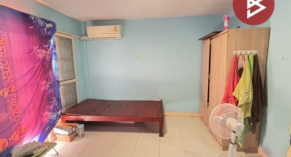 À vendre 2 chambres maison de ville à Nong Chok, Bangkok