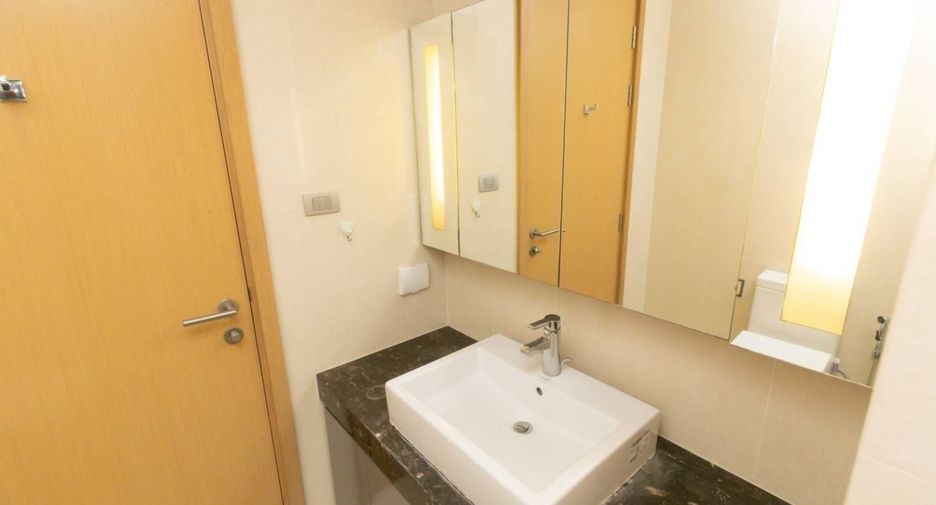 Wohnung zur Miete mit 2 Zimmer in Khlong Toei, Bangkok