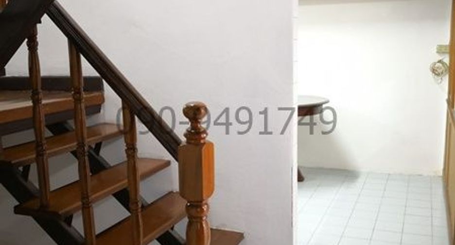 For rent 3 bedrooms house in Din Daeng, Bangkok