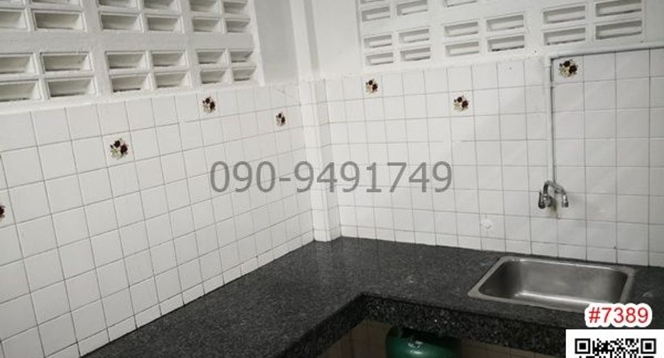 For rent 3 bedrooms house in Din Daeng, Bangkok