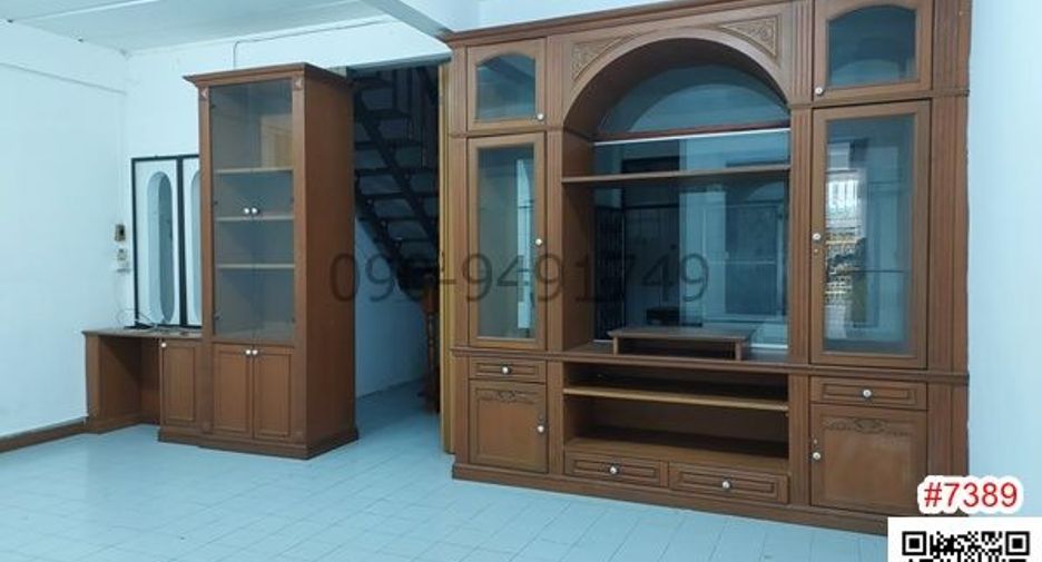 For rent 3 bedrooms house in Din Daeng, Bangkok