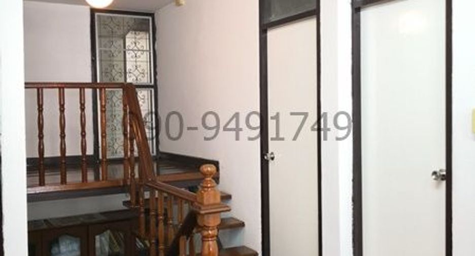 For rent 3 bedrooms house in Din Daeng, Bangkok