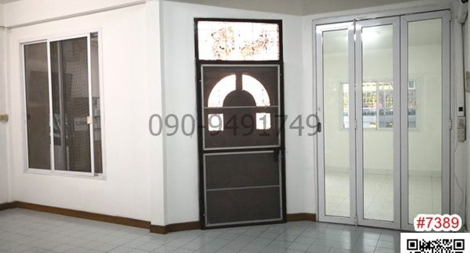 For rent 3 bedrooms house in Din Daeng, Bangkok