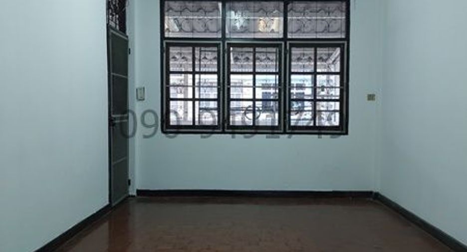 For rent 3 bedrooms house in Din Daeng, Bangkok