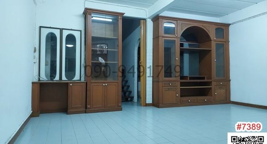 For rent 3 bedrooms house in Din Daeng, Bangkok