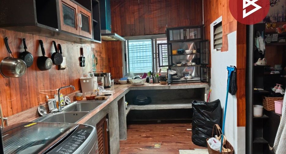 Reihenhaus zum Kauf mit 3 Zimmer in Mueang Nakhon Pathom, Nakhon Pathom