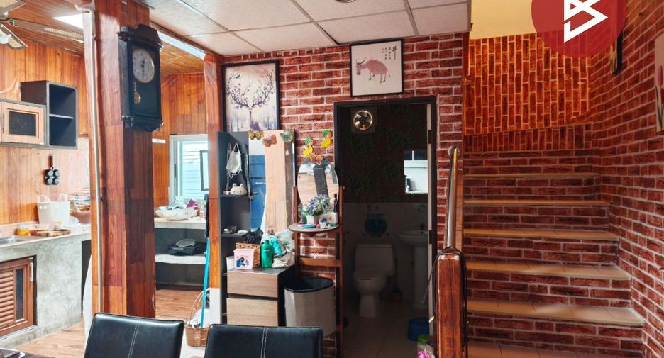 Reihenhaus zum Kauf mit 3 Zimmer in Mueang Nakhon Pathom, Nakhon Pathom