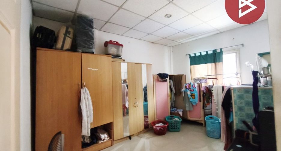 Reihenhaus zum Kauf mit 3 Zimmer in Mueang Nakhon Pathom, Nakhon Pathom