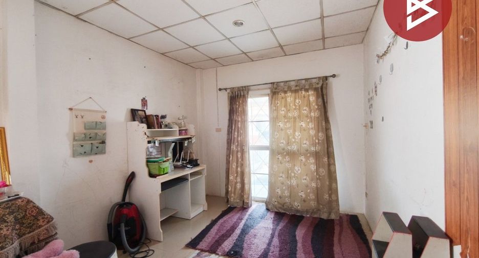Reihenhaus zum Kauf mit 3 Zimmer in Mueang Nakhon Pathom, Nakhon Pathom