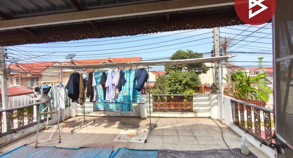 Reihenhaus zum Kauf mit 3 Zimmer in Mueang Nakhon Pathom, Nakhon Pathom