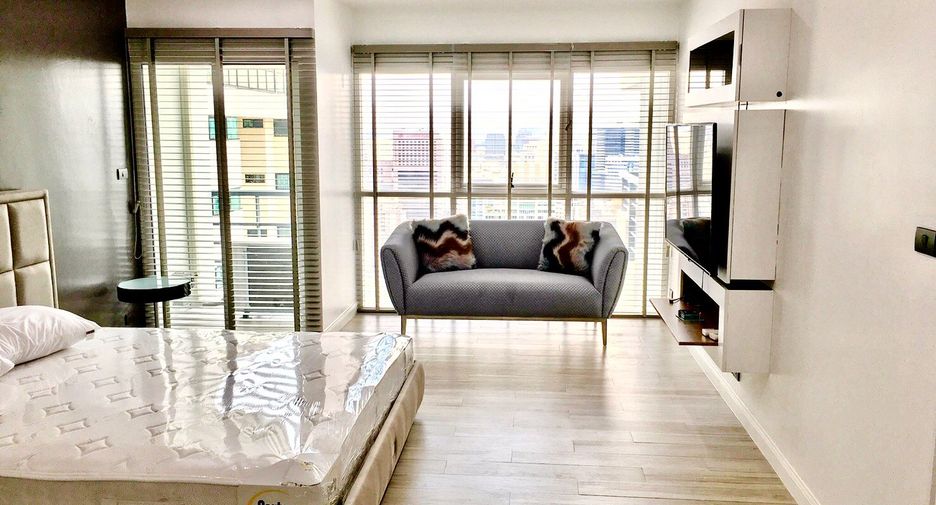 À vendre 3 chambres condo à Sathon, Bangkok