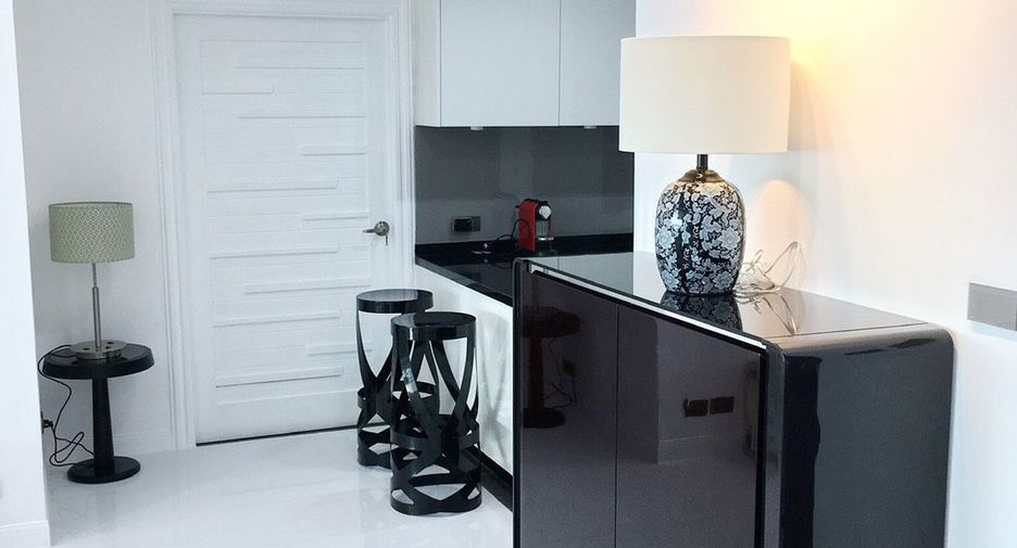 À vendre 3 chambres condo à Sathon, Bangkok