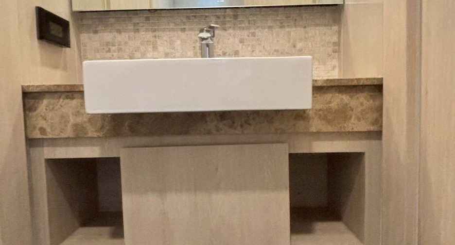 For rent 1 bed condo in Mueang Chon Buri, Chonburi
