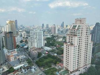 Condo en alquiler de 2 habitaciones en Khlong Toei, Bangkok
