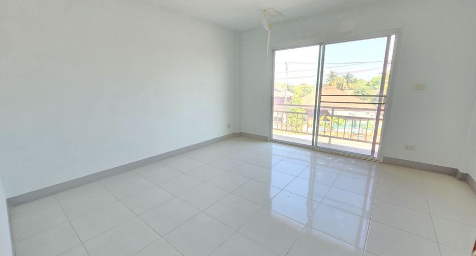 For sale 3 bedrooms retail Space in Mae Rim, Chiang Mai