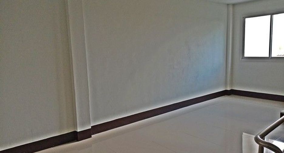 Gewerbefläche zum Kauf mit 1 Zimmer in Mueang Khon Kaen, Khon Kaen