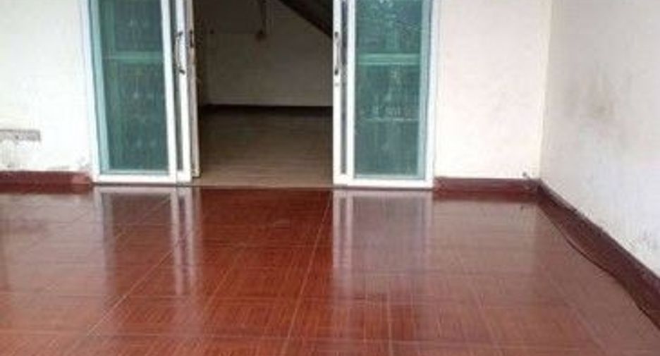 For sale 1 bed townhouse in Mueang Phatthalung, Phatthalung