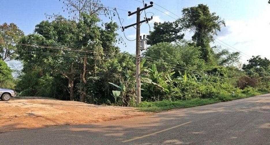 Terreno en venta en Phon Sawan, Nakhon Phanom