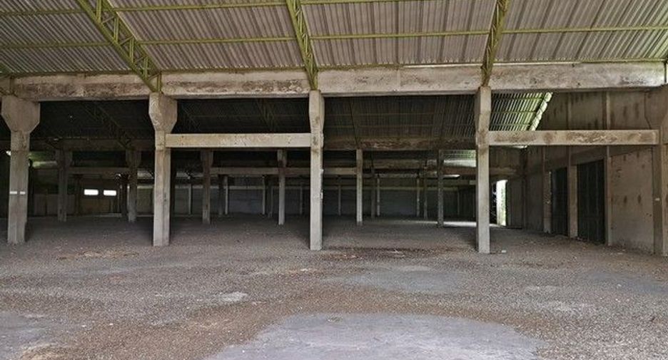 For sale 1 bed warehouse in Tha Tako, Nakhon Sawan
