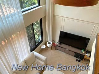 Casa adosada en alquiler de 3 habitaciones en Watthana, Bangkok
