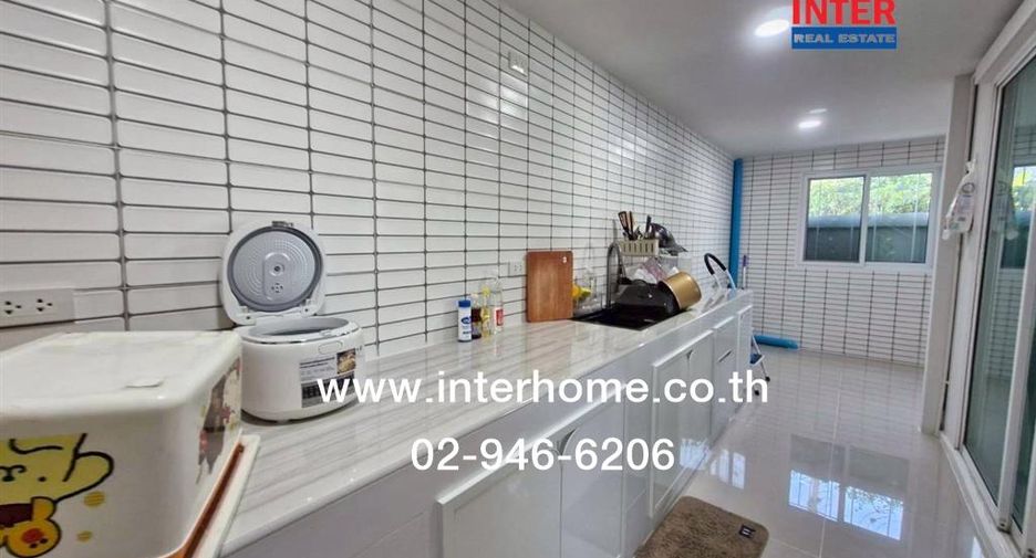 For rent and for sale 3 bedrooms townhouse in Mueang Nonthaburi, Nonthaburi