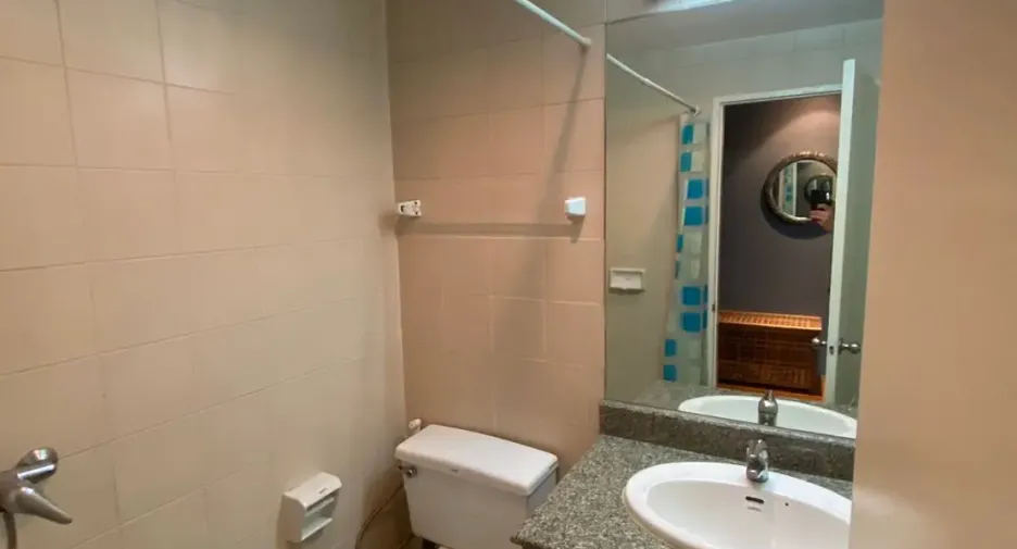 For sale 2 bedrooms condo in Khlong Toei, Bangkok