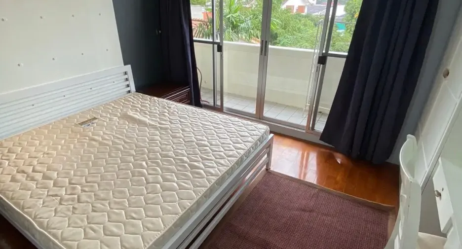 For sale 2 bedrooms condo in Khlong Toei, Bangkok