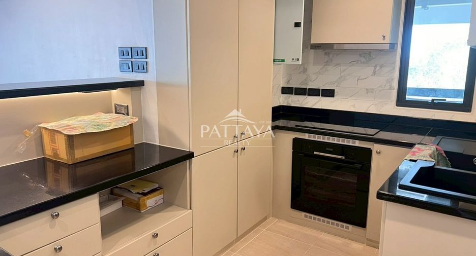 For sale 4 bedrooms condo in Bang Lamung, Chonburi