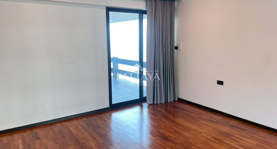 For sale 4 bedrooms condo in Bang Lamung, Chonburi