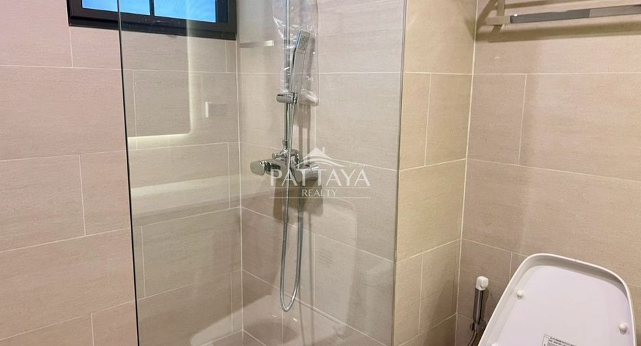 For sale 4 bedrooms condo in Bang Lamung, Chonburi
