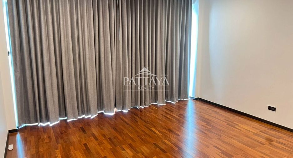 For sale 4 bedrooms condo in Bang Lamung, Chonburi