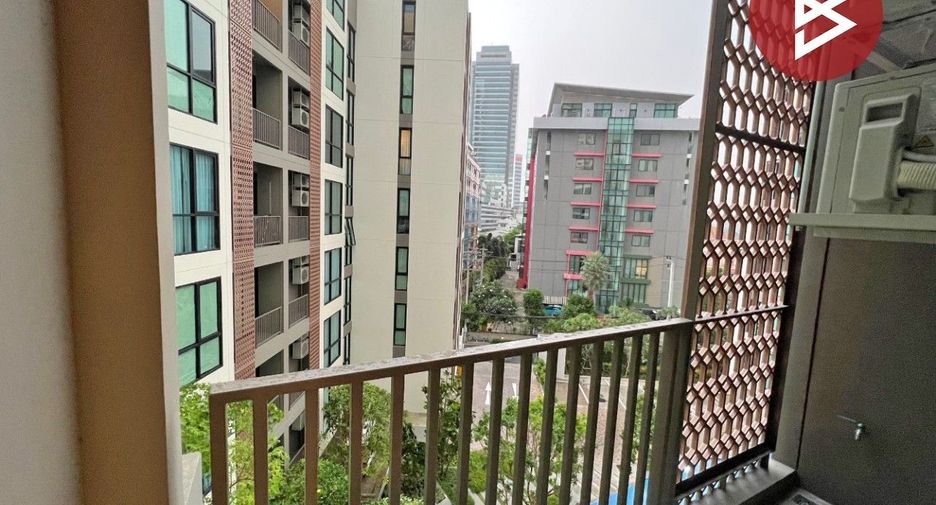 For sale 1 bed condo in Huai Khwang, Bangkok