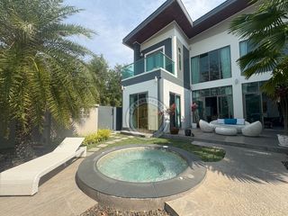 Villa zur Miete mit 7 Zimmer in Bang Lamung, Chonburi