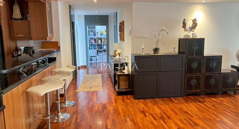 For rent 4 bedrooms condo in Bang Lamung, Chonburi