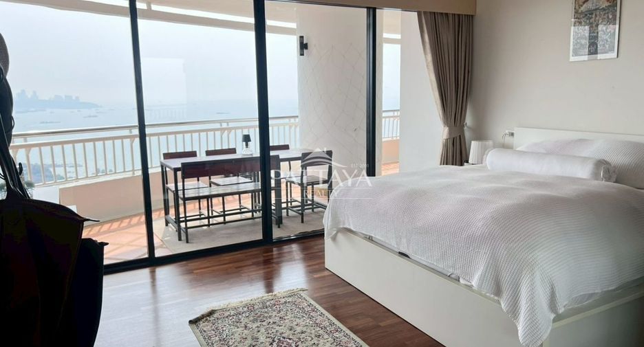 For rent 4 bedrooms condo in Bang Lamung, Chonburi