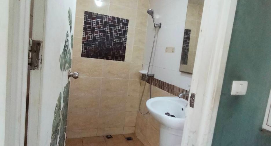 For sale 4 ベッドルーム townhouse in Bang Phli, Samut Prakan