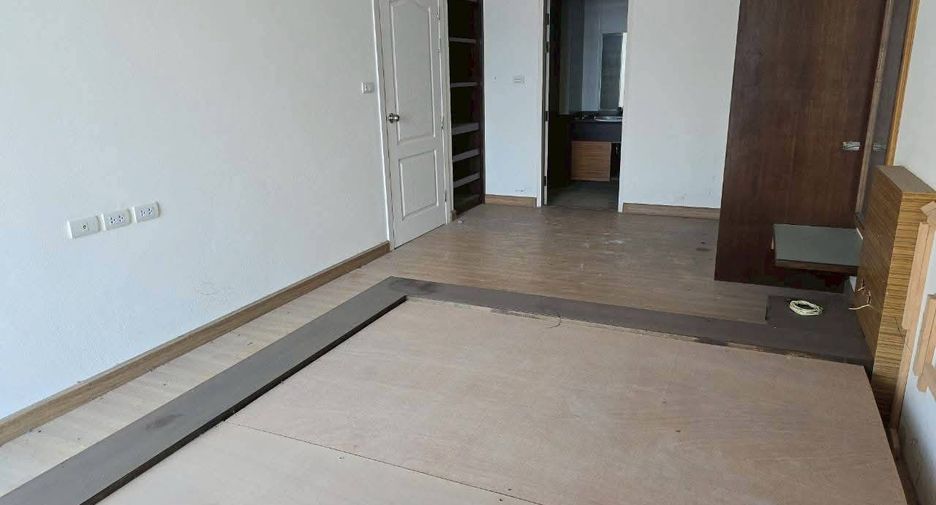 For sale 2 bedrooms condo in Mueang Chiang Mai, Chiang Mai