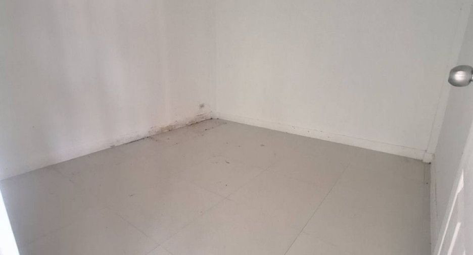 Casa adosada en venta de 2 habitaciones en Bang Bo, Samut Prakan