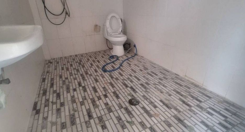 Casa adosada en venta de 2 habitaciones en Bang Bo, Samut Prakan