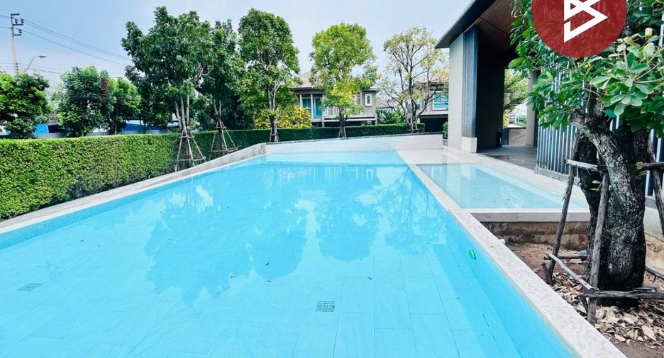 For sale 4 bedrooms house in Mueang Nonthaburi, Nonthaburi