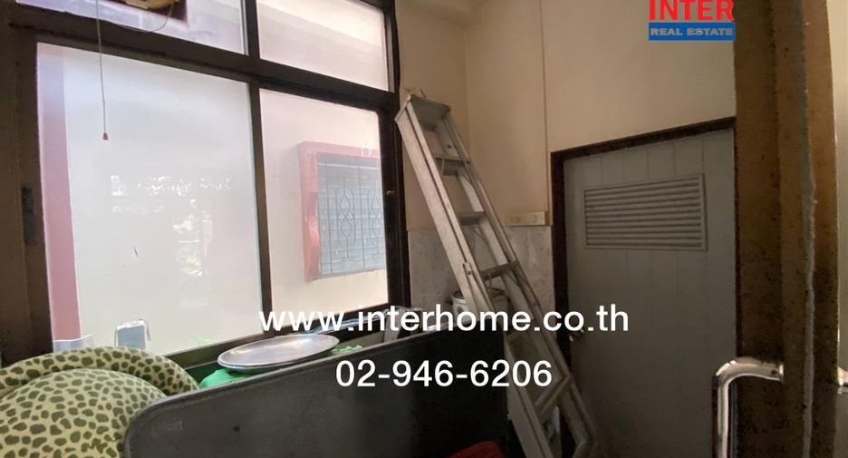 出售 6 卧室 商业空间 在 Mueang Samut Prakan, Samut Prakan