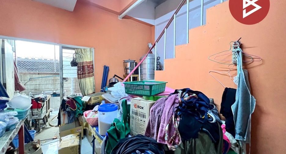 Gewerbefläche zum Kauf mit 3 Zimmer in Si Racha, Chonburi
