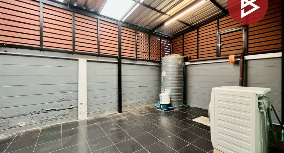 For sale 2 bedrooms townhouse in Mueang Rayong, Rayong