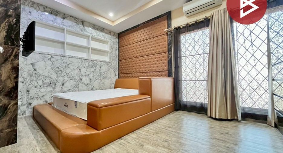 For sale 2 bedrooms townhouse in Mueang Rayong, Rayong
