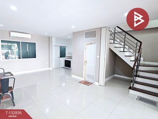 Продажа 4 спальни таунхаус в Krathum Baen, Самутсакхон
