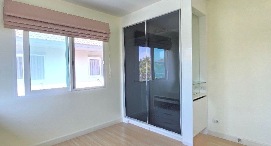 For sale 3 bedrooms house in Bang Bo, Samut Prakan